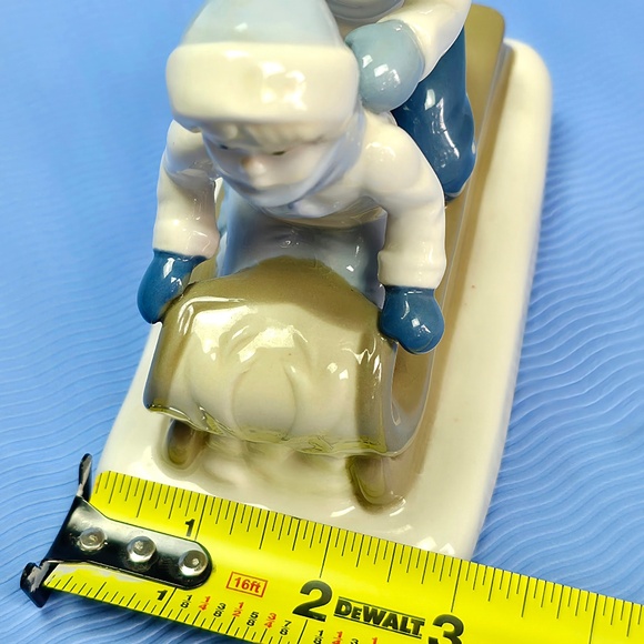 Rare Vintage 80s Porcelain Figurine Cottagecore Collectible 6” - Picture 10 of 10